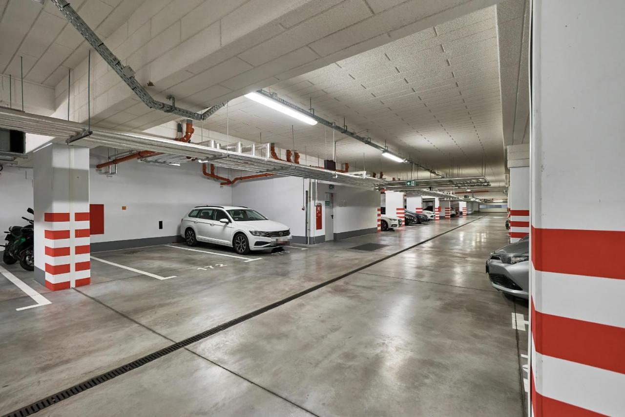 Exclusive Apartments Teczowa With Underground Parking By Noclegi Renters Wrocław Buitenkant foto