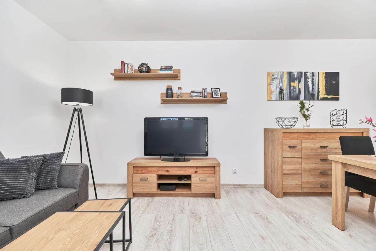 Exclusive Apartments Teczowa With Underground Parking By Noclegi Renters Wrocław Buitenkant foto