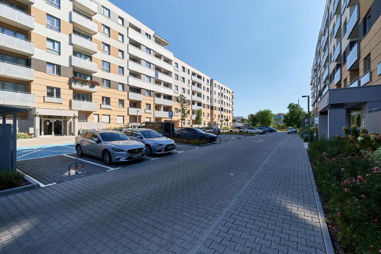 Exclusive Apartments Teczowa With Underground Parking By Noclegi Renters Wrocław Buitenkant foto