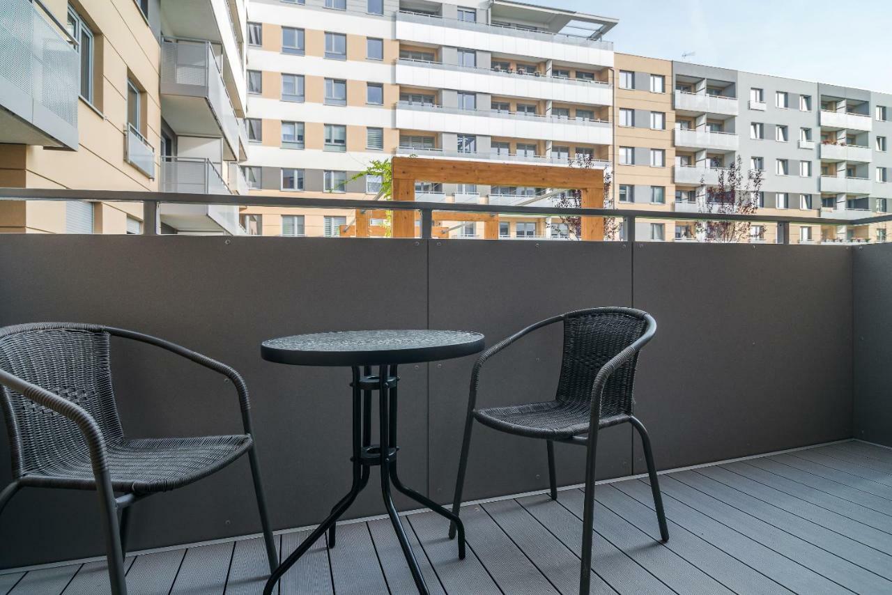 Exclusive Apartments Teczowa With Underground Parking By Noclegi Renters Wrocław Buitenkant foto