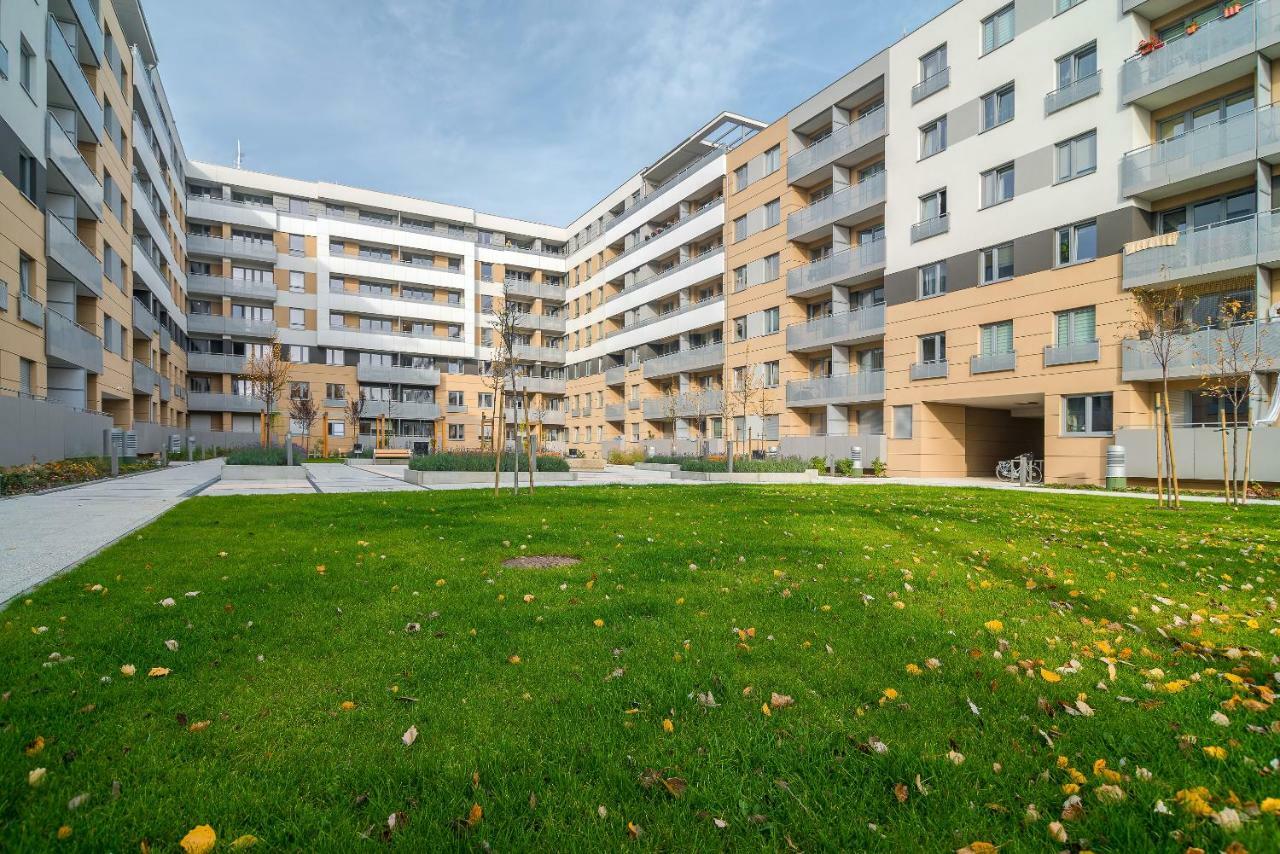 Exclusive Apartments Teczowa With Underground Parking By Noclegi Renters Wrocław Buitenkant foto