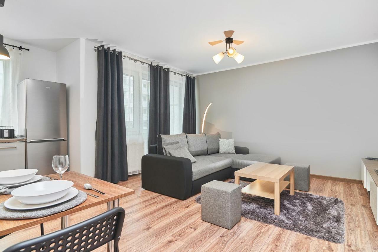 Exclusive Apartments Teczowa With Underground Parking By Noclegi Renters Wrocław Buitenkant foto
