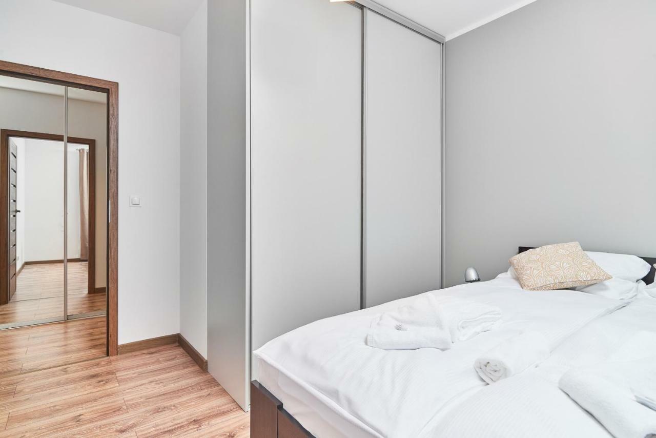 Exclusive Apartments Teczowa With Underground Parking By Noclegi Renters Wrocław Buitenkant foto